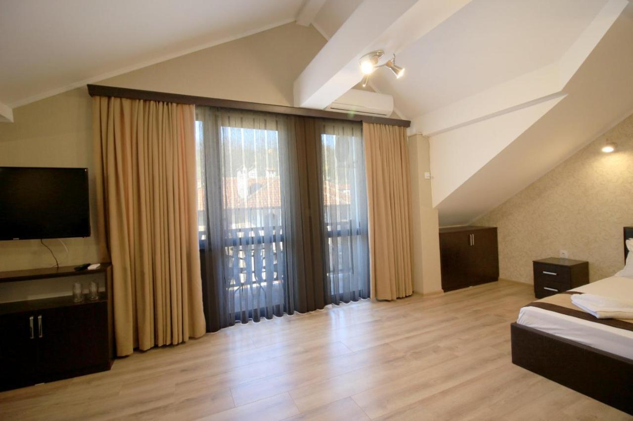 Къща За Гости Тони Zlatograd Exterior foto