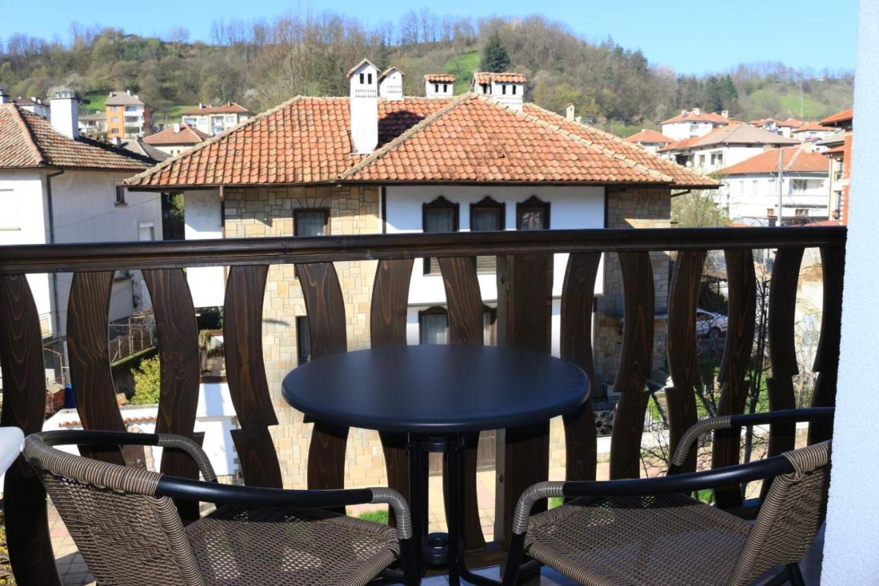 Къща За Гости Тони Zlatograd Exterior foto